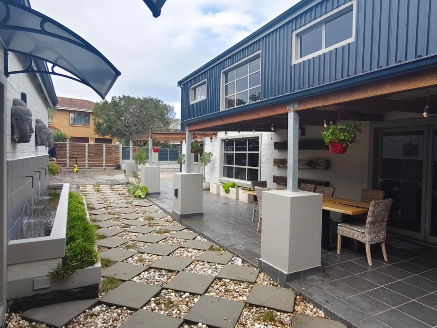 4 Bedroom Property for Sale in Wilderness Central Western Cape